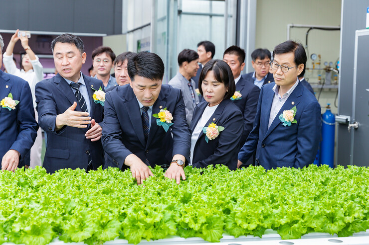 화성특례시의회, 태안농협 스마트팜 교...