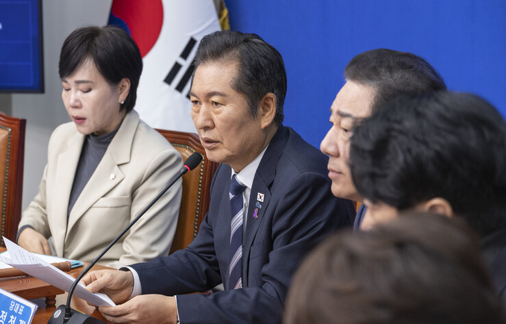 與 정청래“국익 위해 APEC 기간 ...