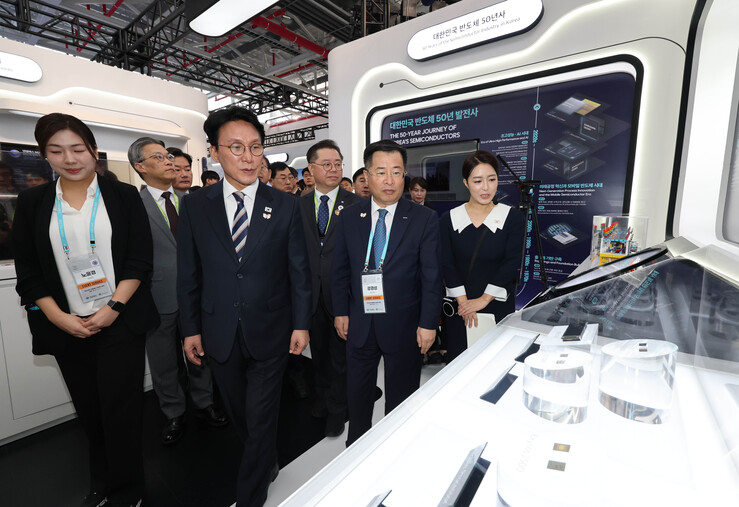 김민석 국무총리 “대한민국, 성숙한 ...