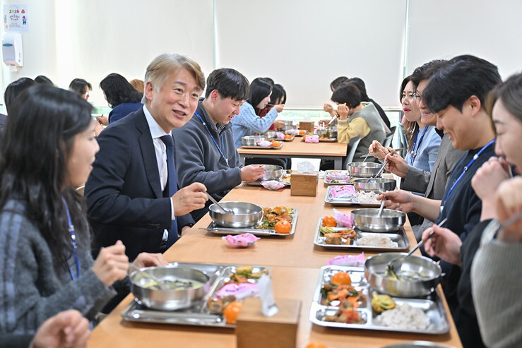 광주시 서구, 떡국 오찬으로 새해맞이...