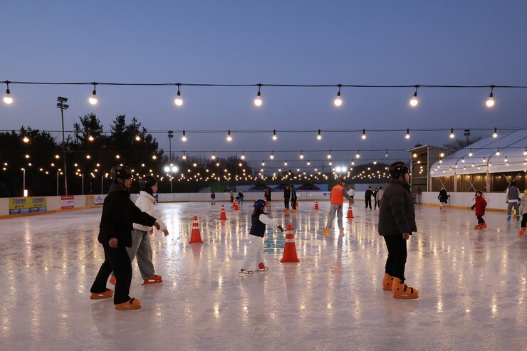 [로컬거버넌스] 경기 부천시, ‘아이스월드 빙파니아’ 개장